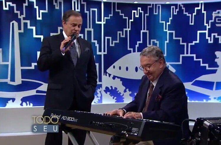 Na última quarta-feira (15), a emissora Gazeta anunciou a contratação do músico Caçulinha. Ele integrará a equipe do programa Todo Seu, comandado por Ronnie Von. Caçulinha ficou famoso em todo o Brasil quando trabalhou no programa Domingão do Faustão. Ele fará duas apresentações semanais no programa.