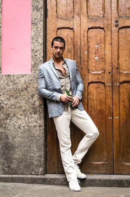Sérgio Marone posando para as lentes de Jeff Segenreich