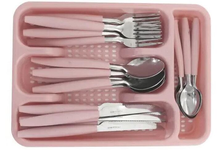 Os especialistas destacam ainda que as colheres de madeira têm uma baixa vida útil. Além dos utensílios de plástico, eles também recomendam material de silicone.