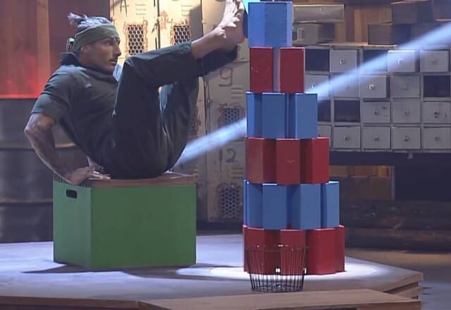 Juliano foi o próximo sortudo! O peão não estava para brincadeira e teve um ótimo desempenho até mesmo com os pés e se tornou o dono dos Poderes da Chama Vermelha e Verde