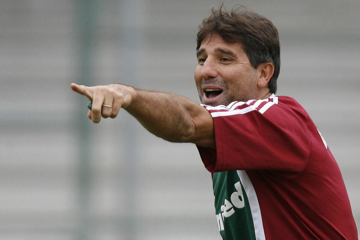 Renato contou que, de cara, levou um baita susto, mas revelou que Walter já está se esforçando para voltar aos 100kg com que defendeu o seu antigo clube, o Goiás. 

— Quando eu o vi, perguntei se ele tinha tido um acidente de carro e engolido os quatro airbags
