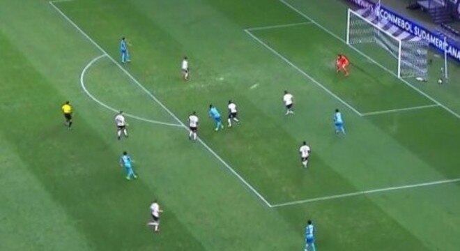 O momento do gol do Racing, por Andrés Rios