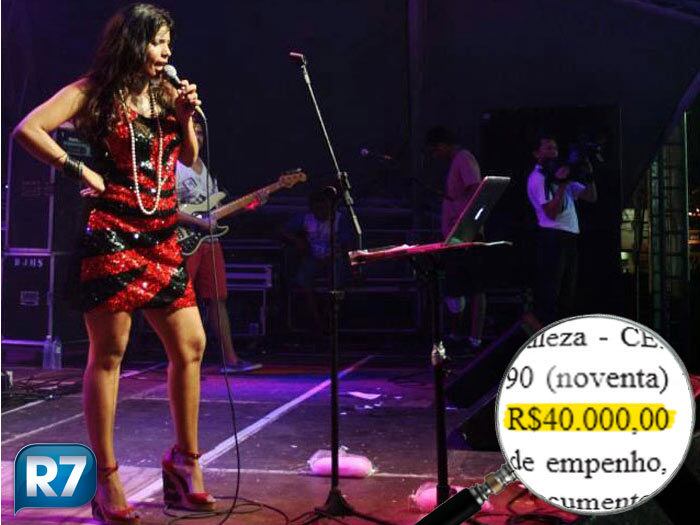 Nayra Costa e Banda: participante do programa The Voice
Brasil (Rede Globo), ela dividiu com sua banda o cachê de R$ 40 mil
para tocar no último réveillon de Fortaleza. Nas próximas imagens há um
ex-mutante, uma banda que anda meio esquecida pelo público e os maiores
cachês desta reportagem. Arrisca um palpite?
