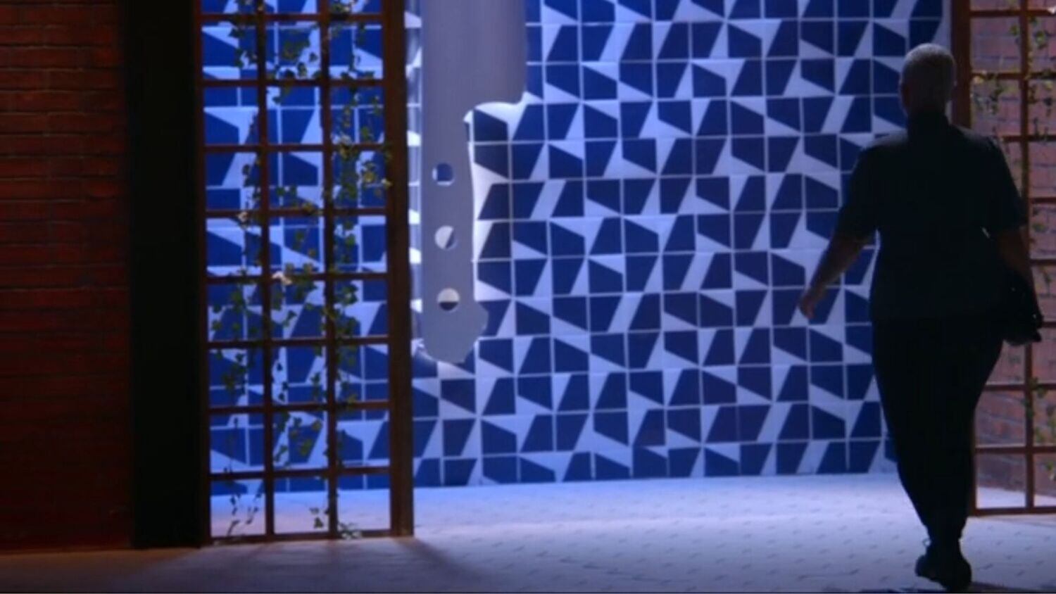 Bárbara perdeu o duelo contra Gabriel e foi a segunda eliminada do programa. Ela guardou as facas e saiu pela porta com uma certeza: "Ganhando ou perdendo, estou feliz com tudo o que eu fiz!"

No próximo episódio do Top Chef Brasil 4, os participantes vão enfrentar o temido Teste de Fogo! Não perca, é na próxima quarta-feira (2), às 22h45, na tela da Record TV.