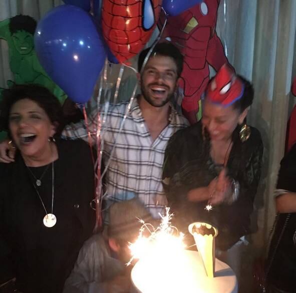 Duda Nagle comemora 33 anos ao lado de Sabrina Sato, Larissa Manoela e Mirella Santos