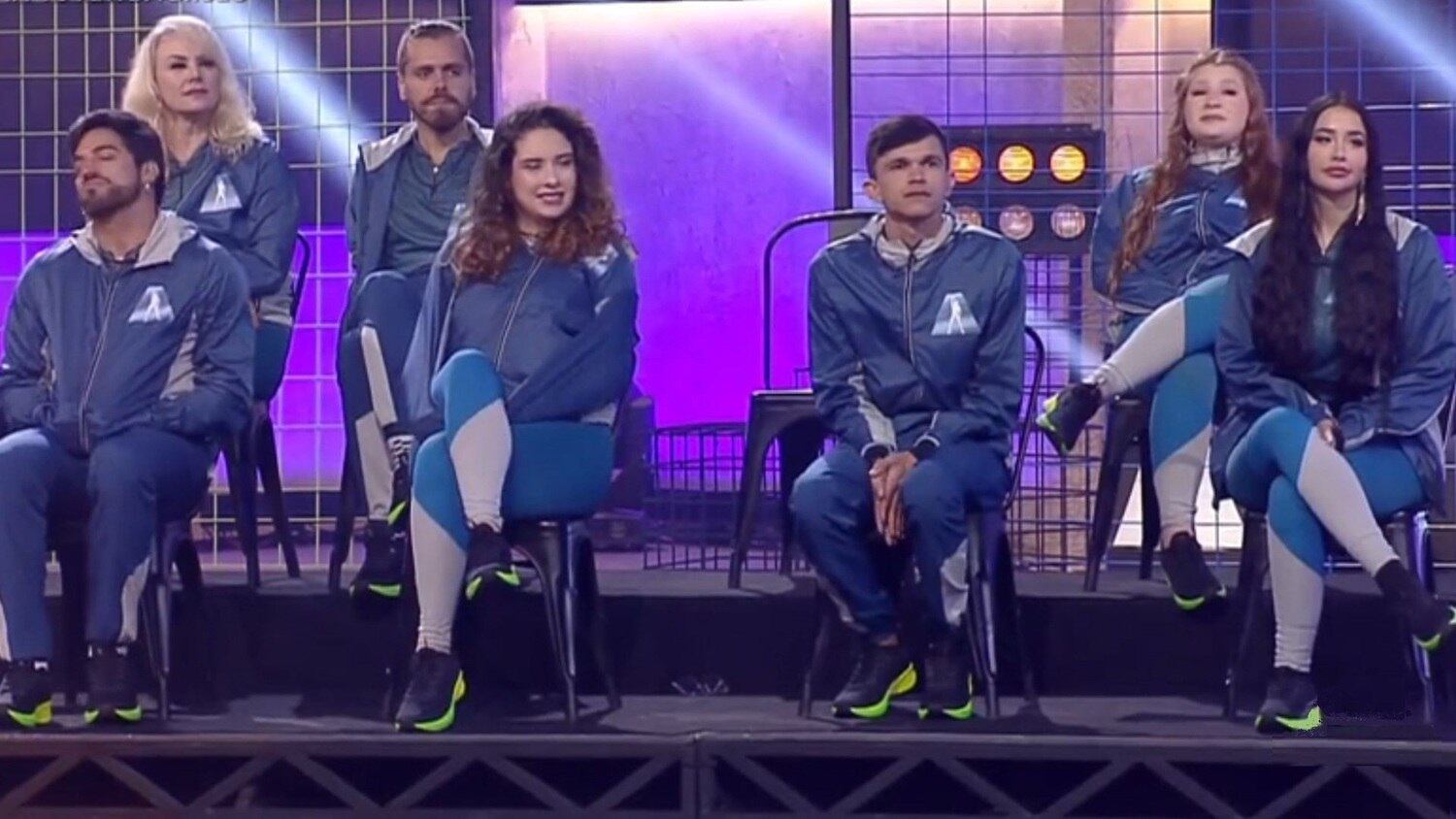 Antes de iniciar a atividade, aquela alfinetada básica: Mari perguntou aos eliminados que sobraram se eles se sentiam decepcionados por não terem sido escolhidos. Ricardo disse que ficou triste pelo dinheiro, já Ana e Stephanie falaram que estavam chateadas com os participantes