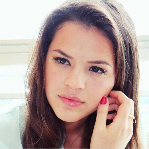 

Brasil e Espanha se enfrentam no próximo domingo (30), no
Maracanã, pela decisão da Copa das Confederações 2013. A partida promete ser
quente dentro de campo, mas contará com um fator não menos empolgante nas
arquibancadas: as musas dos craques brasileiros e espanhóis. Conheça as
beldades a seguir

