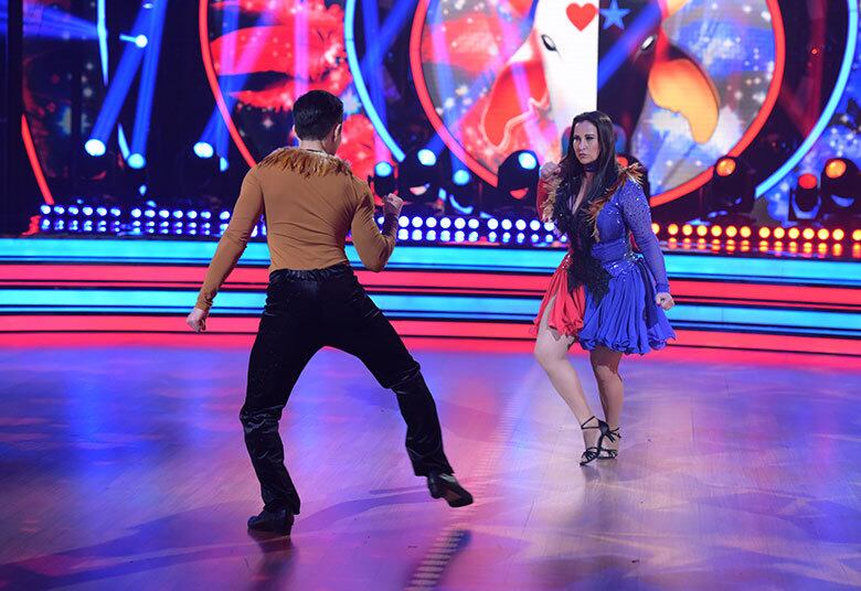 Ainda no zouk, jurados mostraram a importância do arrematamento da coreografia. Fabíola Gadelha e Bruno Kimura buscaram inspiração nas origens da estrela 