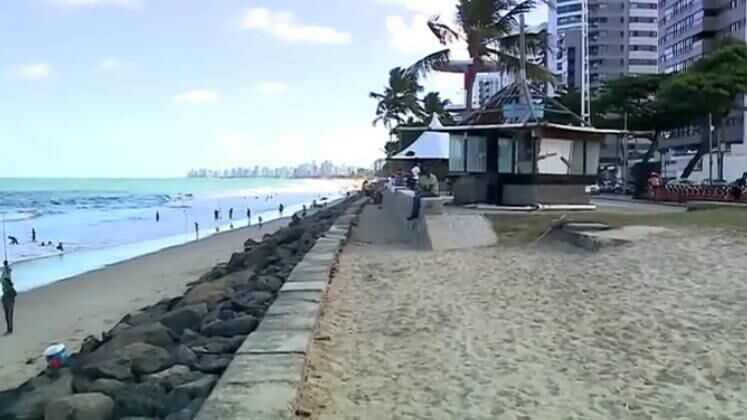 A polícia recebeu a denúncia de que Wellington estaria escondido na Ilha de Itamaracá (PE). Segundo informações, o pai dele tem comércios pela região e o suspeito conhece bem o local. Entretanto, nada foi encontrado