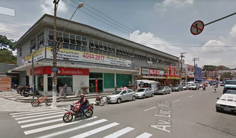 Homens entraram no banco e fizeram gerente de refém