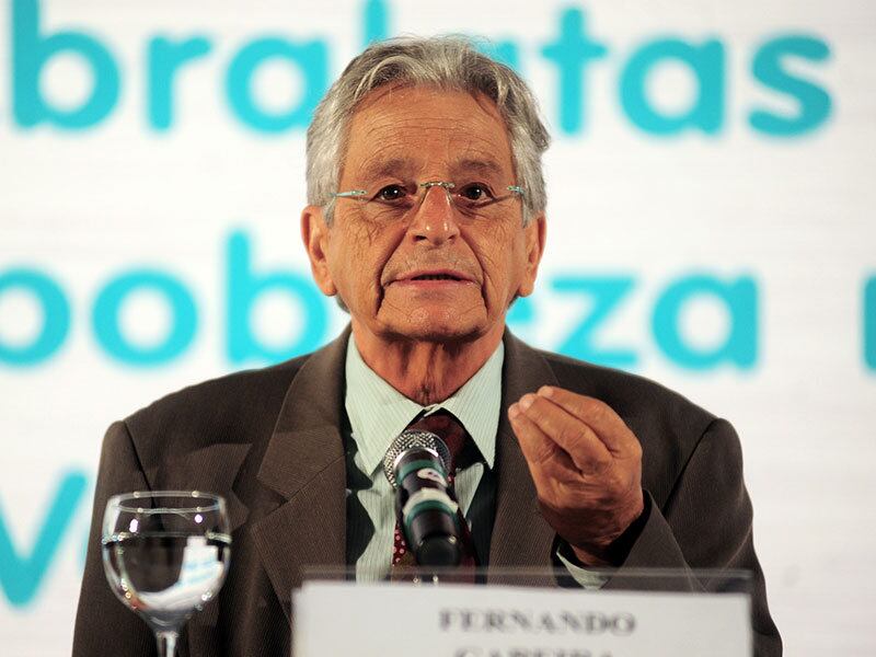 O jornalista e ex-deputado federal Fernando Gabeira é outro
que estava no grupo de 22 candidatos a presidente da eleição de 1989. Na
ocasião, sua candidatura pelo PV obteve 125 mil votos. Gabeira se elegeria por
quatro vezes consecutivas para a Câmara nos anos seguintes