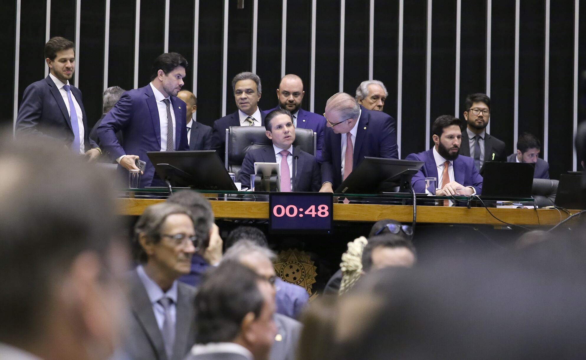 Deputados debateram proposta que muda regras para plataformas