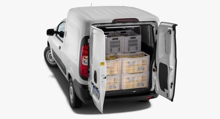 Transmissão, que é manual de cinco velocidades, teve ajustes para a segunda e a terceira marchas ficarem mais curtas