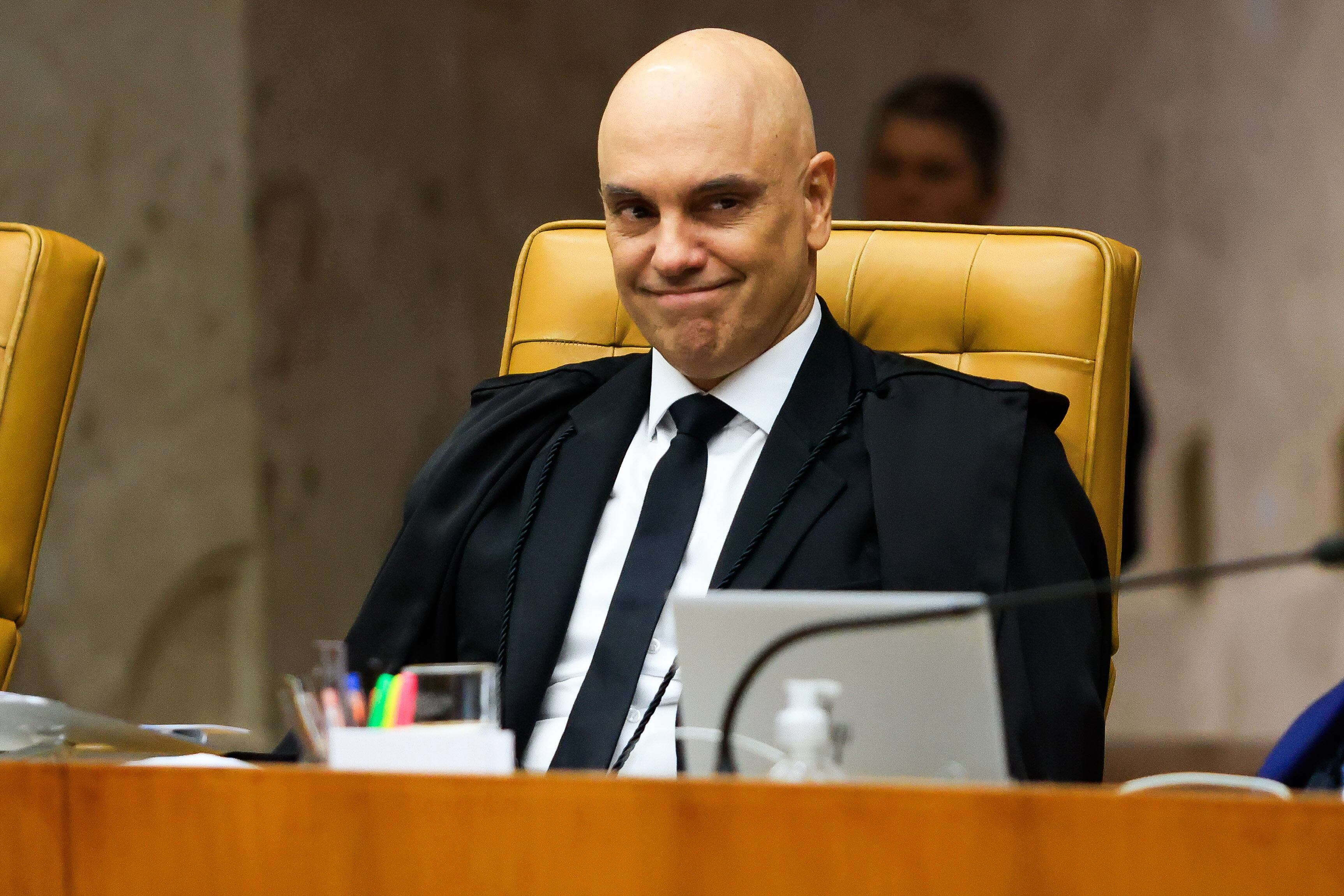 Oposição alcança 41 assinaturas e viabiliza pedido de impeachment de Moraes