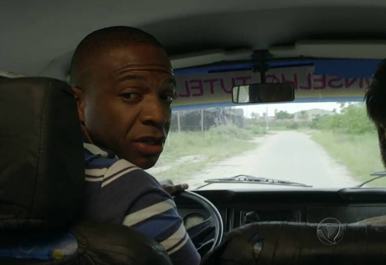 Jorjão, um conselheiro tutelar que trabalhou com Sereno, decidiu se mudar com a família para uma cidade no interior do Rio de Janeiro em busca de uma vida mais tranquila