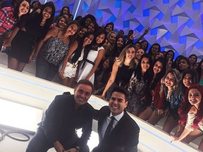 A mudança ocorre porque Gugu Liberato está curtindo férias com os filhos durante uma semana 

+ Quer assistir às íntegras do programa Gugu? Acesse R7 Play e veja quando e onde quiser!