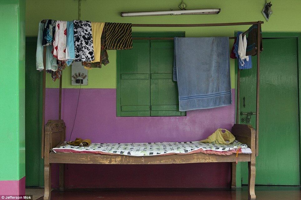 Mas,
enquanto a lei concedeu alguns direitos políticos e econômicos para elas, a
discriminação e a ignorância continuam a ameaçar seus meios de subsistência