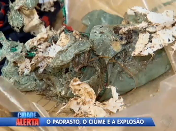 O padrasto convidou a enteada para sair e tirar fotografias e, dias depois, foram encontrados mortos, amarrados e amordaçados. Assista ao vídeo
+ Quer ver tudo o que rolou no Cidade Alerta? Veja a íntegra no R7 Play