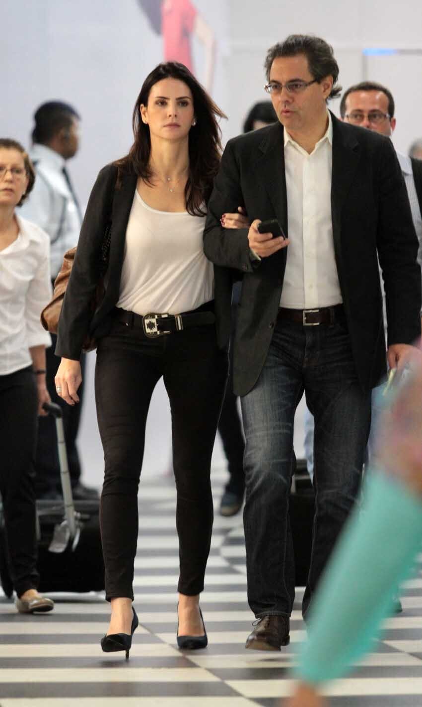 Mas agora tudo parece estar bem na vida amorosa da atriz, já que está há quatro meses junto de Gustavo