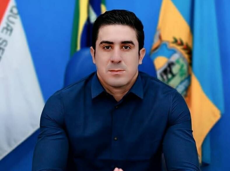 Prefeito nega que foi procurado pela polícia