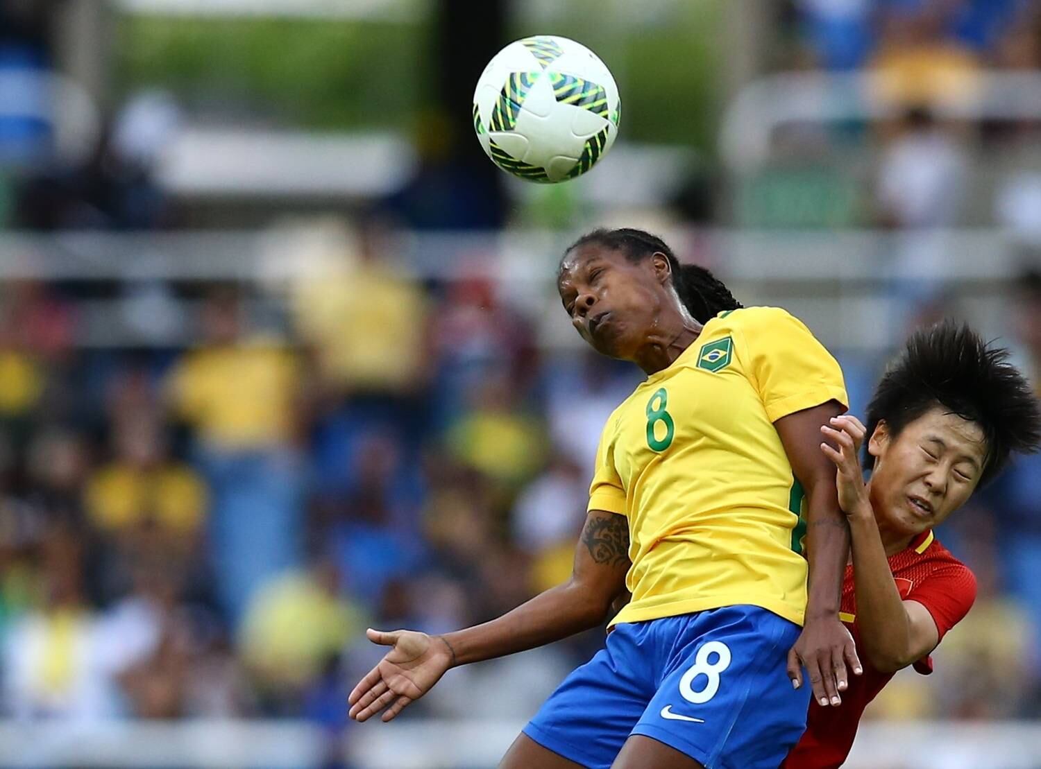A volante Formiga confirmou o adeus da seleção feminina de futebol depois do 4º lugar na Rio 2016. A jogadora de 38 anos defendia a equipe nacional em Olimpíadas desde Atlanta, em 1996, que marcou a estreia do futebol feminino nos Jogos. Ao todo, foram seis edições olímpicas