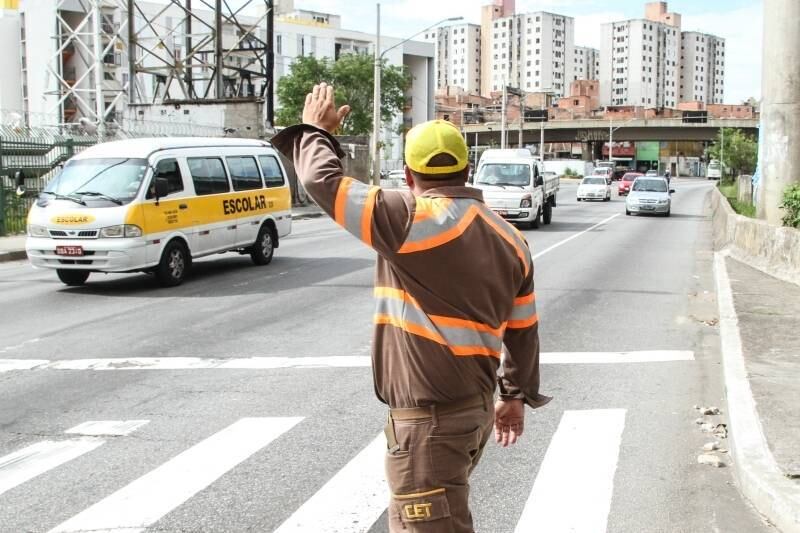 Empresas de economia mista, como a CET, não podem multar