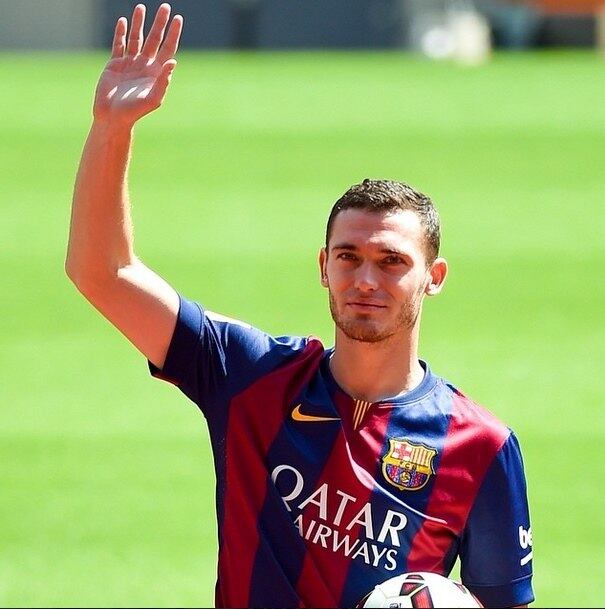 Contratado há dez meses, o belga Thomas Vermalen ainda não conseguiu fazer sua estreia com a camisa do Barcelona. O zagueiro sofreu com uma série de lesões desde que chegou ao clube e só agora, ao final da temporada, ele está apto a jogar e a disposição do técnico Luis Enrique


Veja também: Corinthians pode perder seus principais atacantes por causa de suspensão