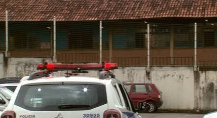 PM teria cerrado a grade e pulado muro do batalhão