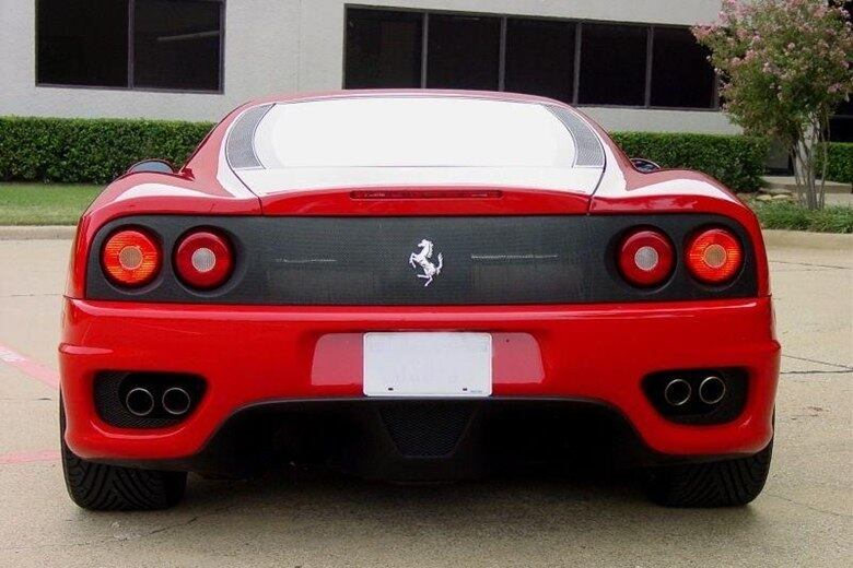 O Challenge Stradale é inspirado em outro modelo da marca. Trata-se do veículo de pista 360 Modena Challenge
