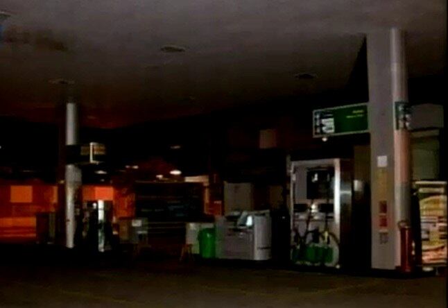 Posto de combustíveis já estava quase fechando quando os bandidos chegaram e anunciaram o assalto