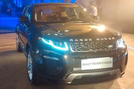 SUV de luxo inglês já está disponível nos concessionários da marca