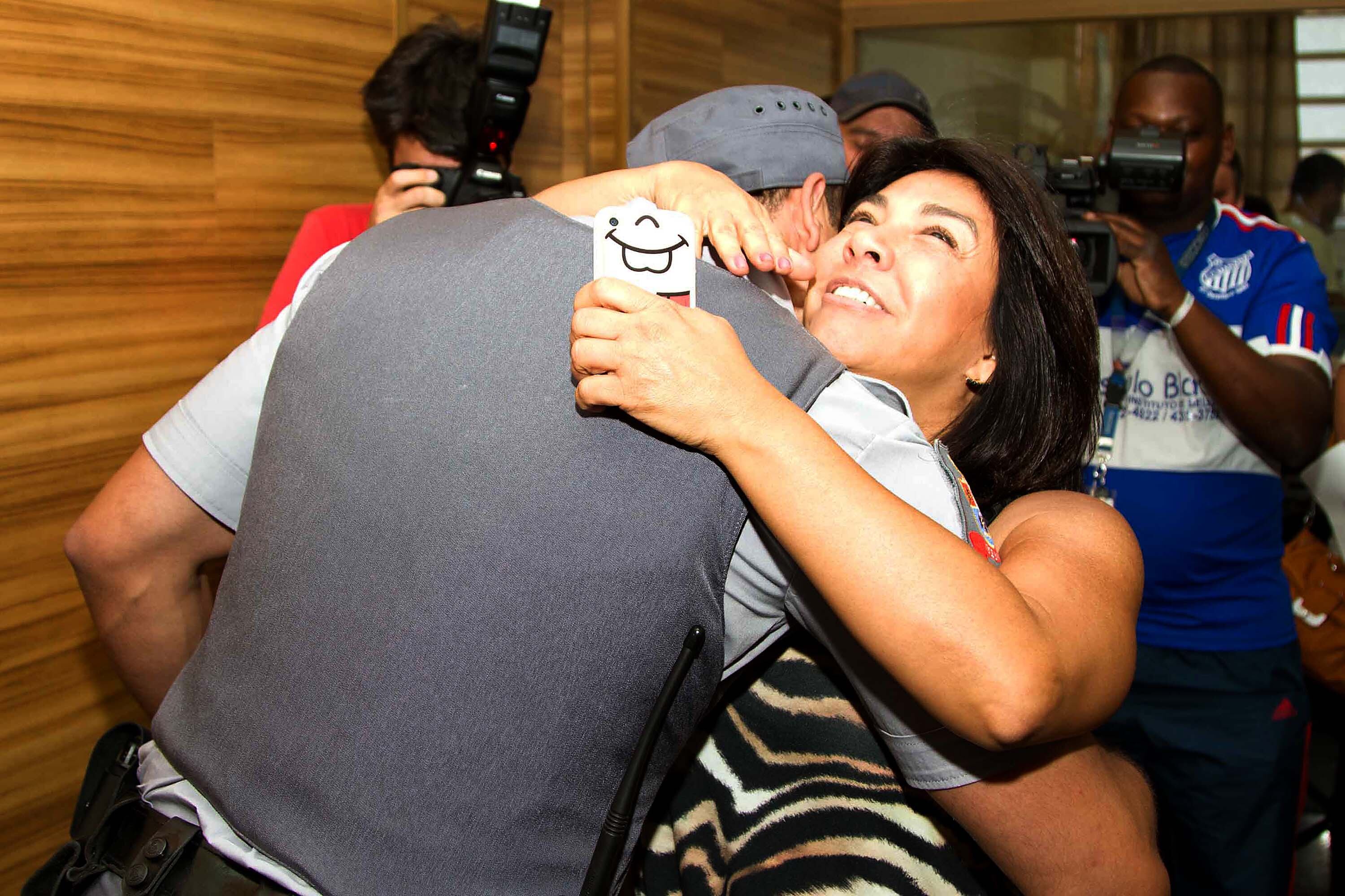 Desde o início da intervenção urbana, na semana passada, algumas das 50
peças foram pichadas. Segundo nota publicada no site do evento, os casos já foram solucionados


