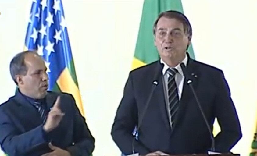 Jair Bolsonaro participa de formação de diplomatas