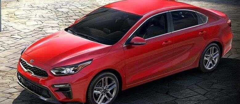 Inspirado no Stinger, novo Cerato chega em pouco mais de um mês aos concessionários da Kia
