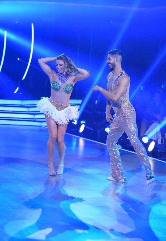 Sheila Mello e seu técnico Marcelo mostraram que têm samba no pé 