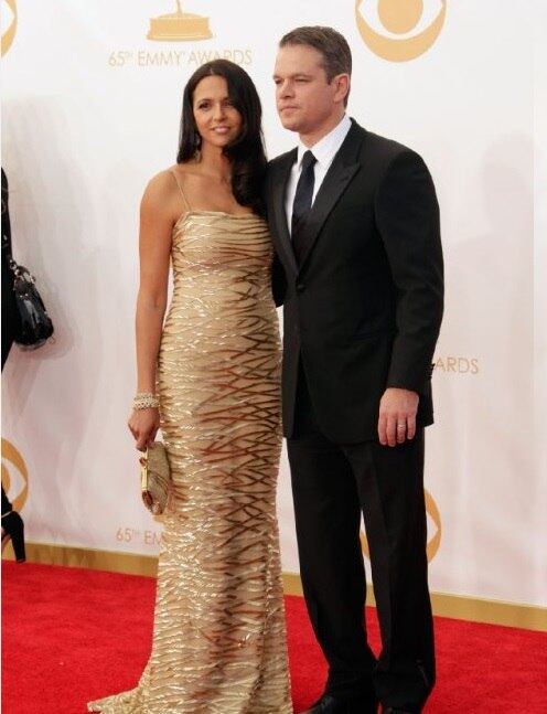 Matt Damon é casado com uma ex-garçonete argentina. Luciana Barroso conquistou o coração do ator quando eles se conheceram em 2003. Na ocasião, Luciana trabalhava como atendente em um bar. Casados desde 2005, são pais de quatro meninas: Alexia, Gia, Isabella e Stella 
