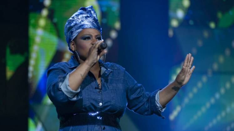 Vanessa Brown escolheu o clássico Son Of a Preacher Man, de Vanessa Bronw, e conseguiu permanecer em primeiro no top 3 após conquistar 96 jurados