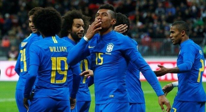 Paulinho marcou o terceiro gol da seleção brasileira contra a Rússia