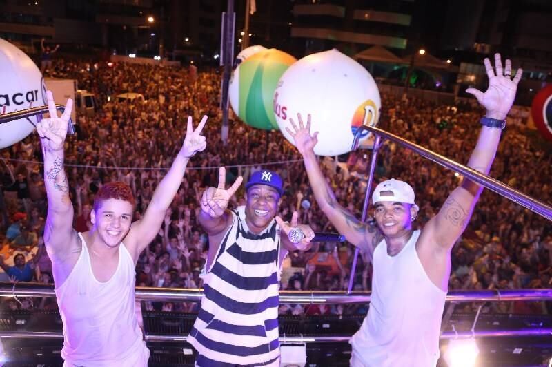 O primeiro dia do Pré-Caju contou com show do Psirico, que aposta no hit Lepo Lepo para o Carnaval deste ano