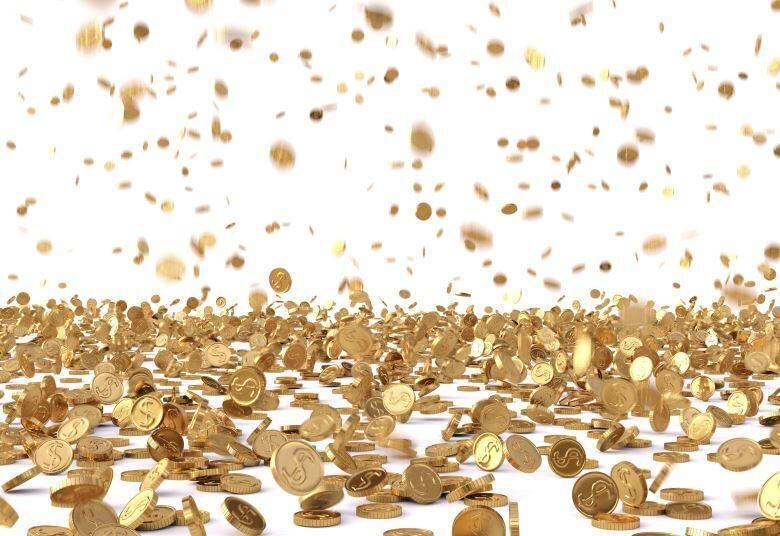 Quando a empresa está em má
situação financeira, uma das providências que grande parte delas toma é demitir
funcionários. O critério que será usado varia bastante: muito tempo de casa, pouco
tempo na empresa ou até o plano de demissão voluntária. Nesse caso não há nada
de errado com o colaborador, a empresa precisa tomar alguma atitude para manter
sua saúde financeira. O corte de funcionários pode, ao menos a curto prazo,
resolver o problema