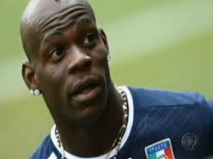 Mario Balotelli também faz
parte do time dos solteirões cobiçados
+ Veja a
matéria na íntegra