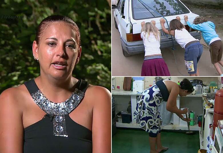 Acostumada com o luxo e a vida boa, Valquíria teve que encarar a vassoura e até empurrar um carro velho no Troca de Família desta terça-feira (15). A empresária trocou de lugar com uma professora de dança que tinha uma vida bem simples. As duas tiveram a chance de conhecer uma realidade bem diferente da que estavam acostumadas e viveram uma experiência inesquecível

• Mães encaram realidades bem diferentes no Troca de Família; assista aos melhores momentos
• No R7 Play, você assiste na íntegra a todos os programas da Rede Record. Experimente!
