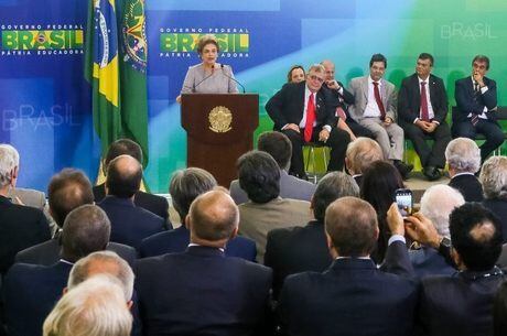 Dilma Rousseff: "Na ausência de crime de responsabilidade, o afastamento torna-se, ele próprio, um crime contra a democracia"