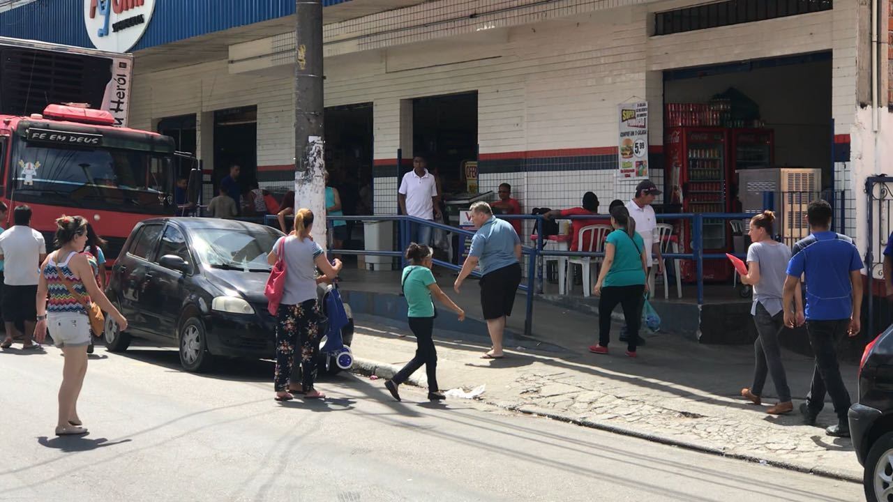 A fachada do mercado Ayumi, onde o bolão de 161 participantes ainda causa polêmica no bairro

