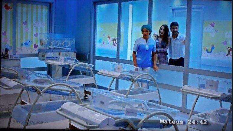 Em uma das cenas, bebês sumiram da maternidade