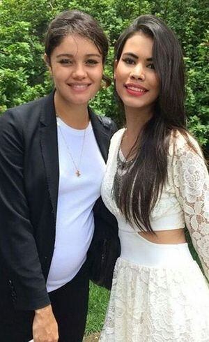 Sophie posa com fãs no Projac