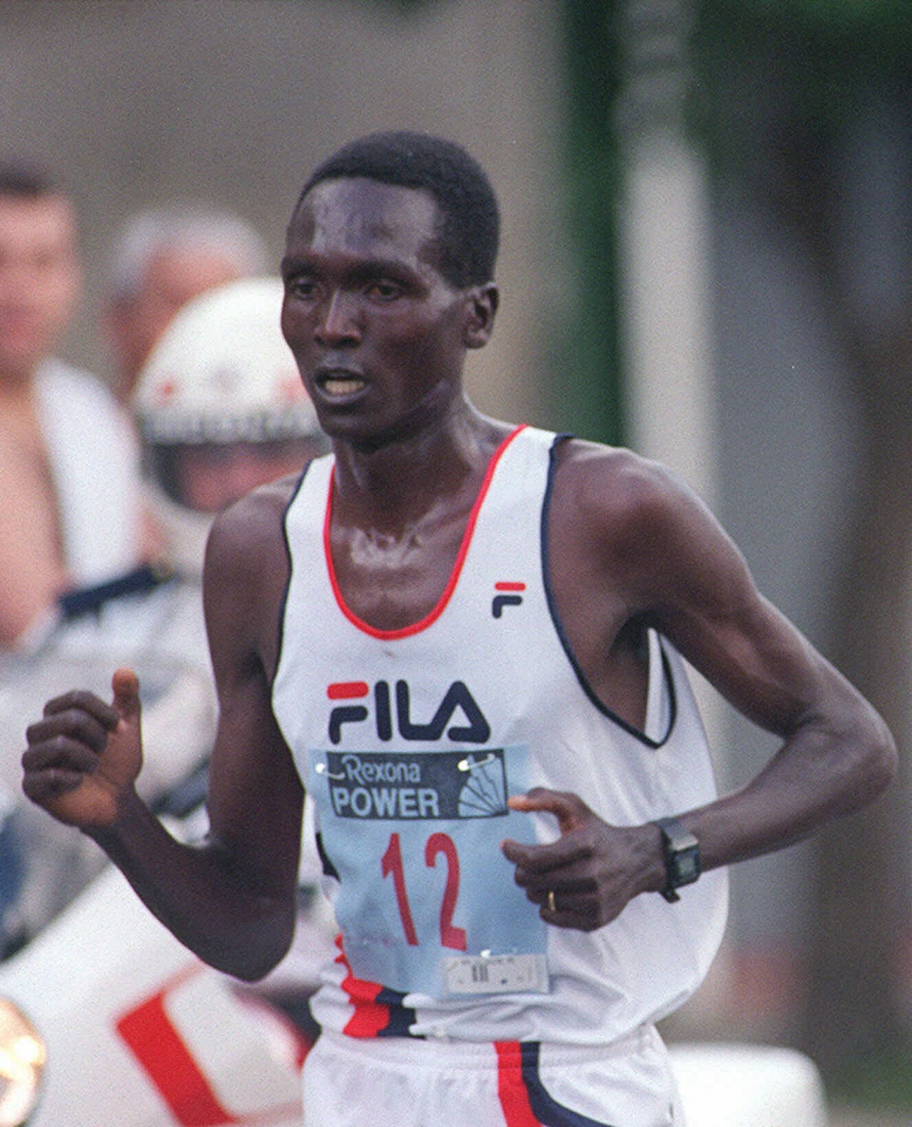 Paul Tergat, do Quênia, é o maior vencedor entre os homens, com cinco títulos (95, 96, 98, 99 e 2000)