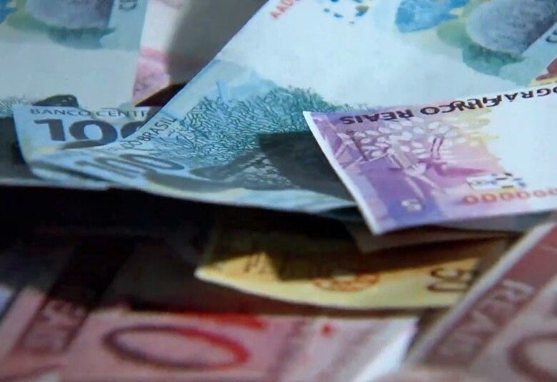 O aumento da dívida foi na ordem de 0,98%