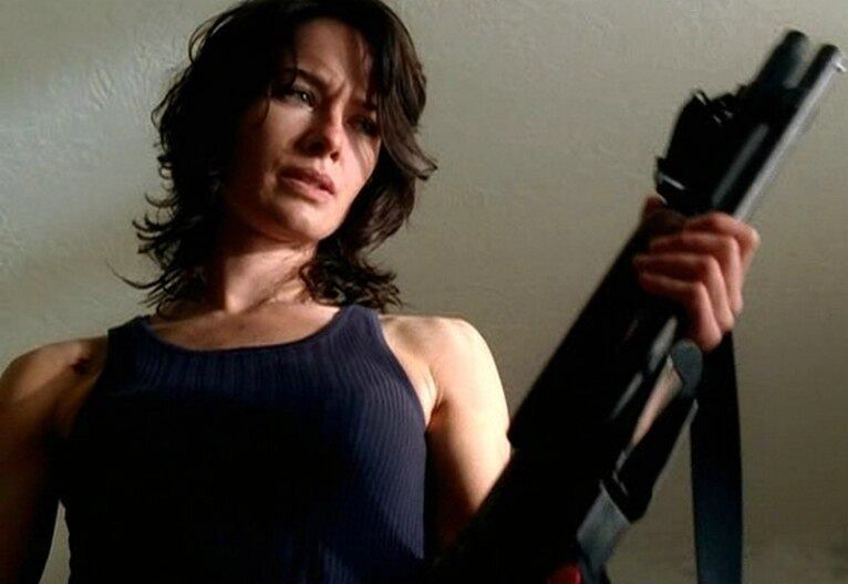 Uma curiosidade: existe uma terceira Sarah Connor e, hoje, ela também faz parte do elenco de Game of Thrones. A atriz Lena Headey, que interpreta Cersei na produção de sucesso da HBO, interpretou a personagem na série As Crônicas de Sarah Connor, que durou apenas duas temporadas