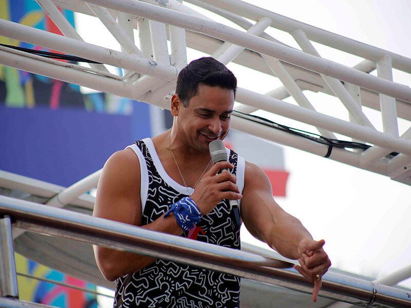 Xanddy comandou os foliões com "Desce com a Gente”, aposta do Carnaval de Salvador deste ano